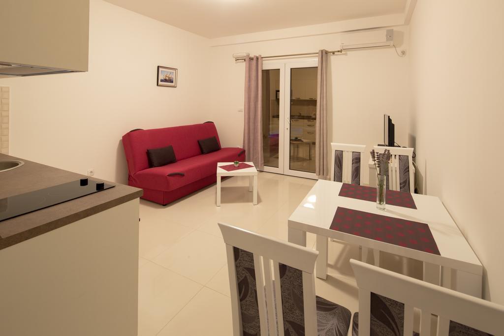 Apartments Raskovic Radanovići 外观 照片