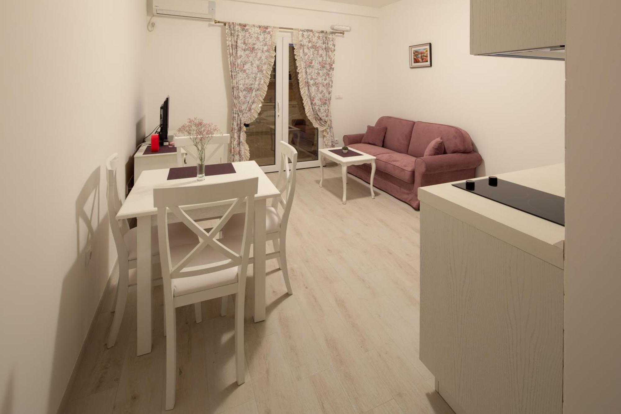 Apartments Raskovic Radanovići 外观 照片