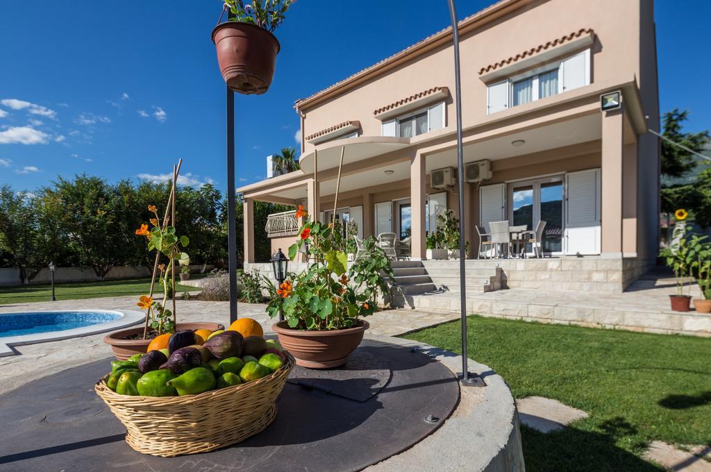 Apartments Raskovic Radanovići 外观 照片