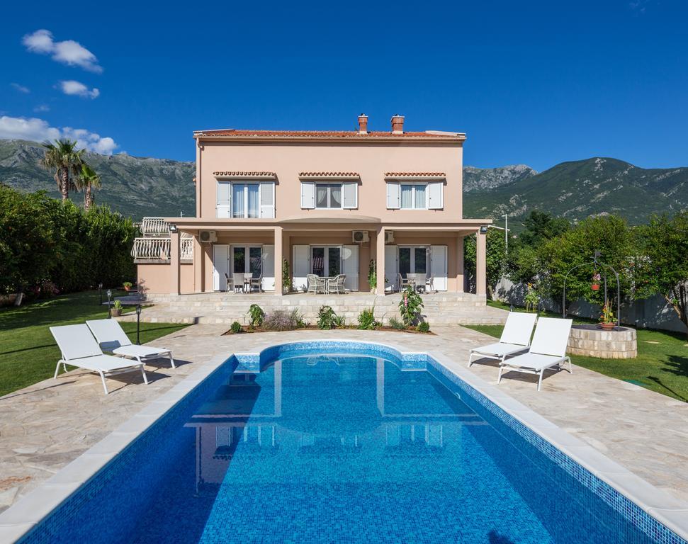 Apartments Raskovic Radanovići 外观 照片