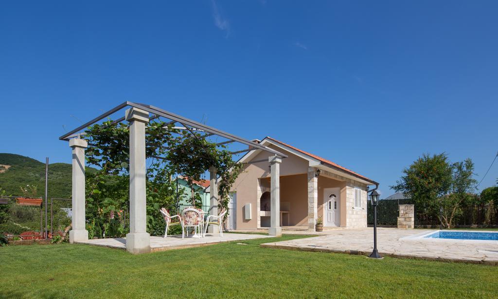 Apartments Raskovic Radanovići 外观 照片