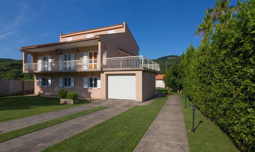 Apartments Raskovic Radanovići 外观 照片