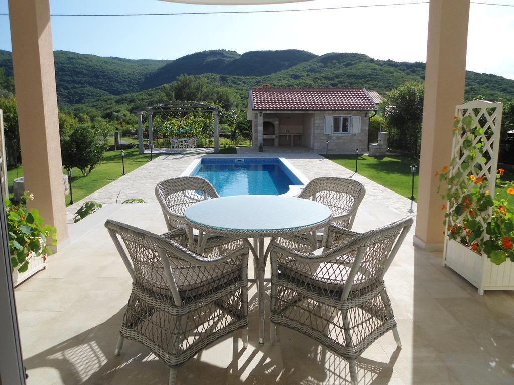Apartments Raskovic Radanovići 外观 照片