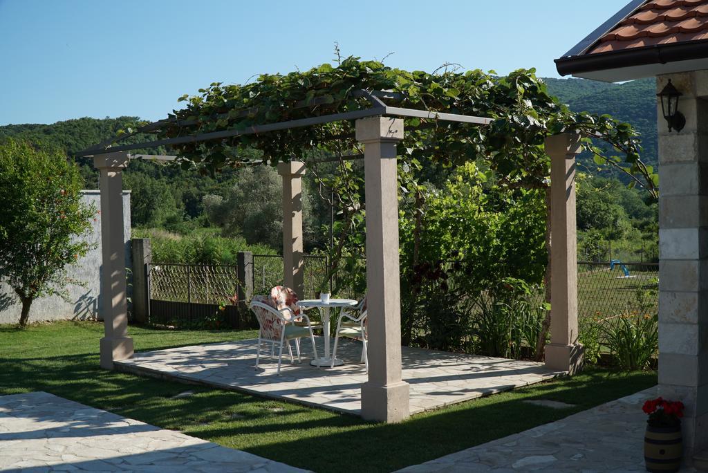 Apartments Raskovic Radanovići 外观 照片
