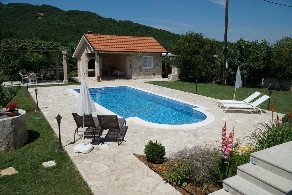 Apartments Raskovic Radanovići 外观 照片