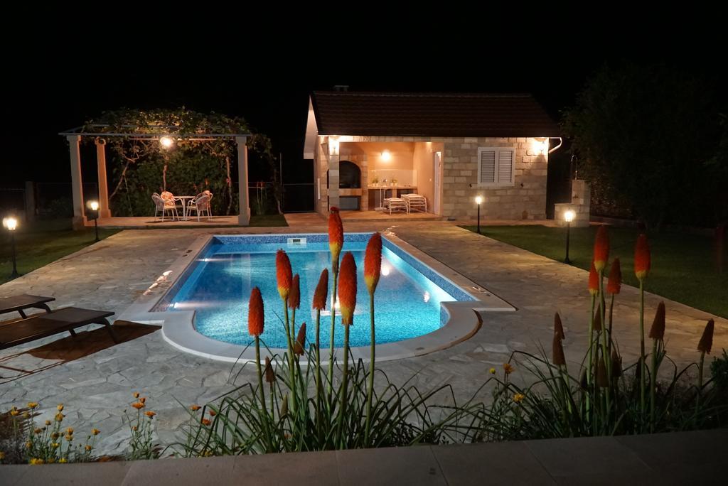 Apartments Raskovic Radanovići 外观 照片